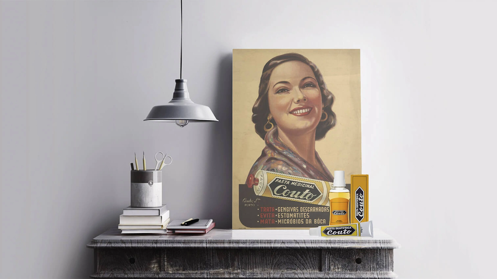 Produtos Couto com estética retro portuguesa, incluindo pasta dentífrica e embalagem clássica.