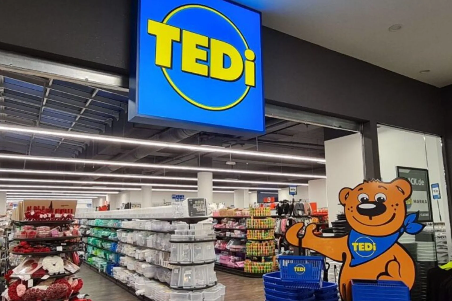 Fachada de loja TEDi