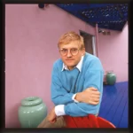 Morreu David Hockney: porque ficaram famosas as suas piscinas