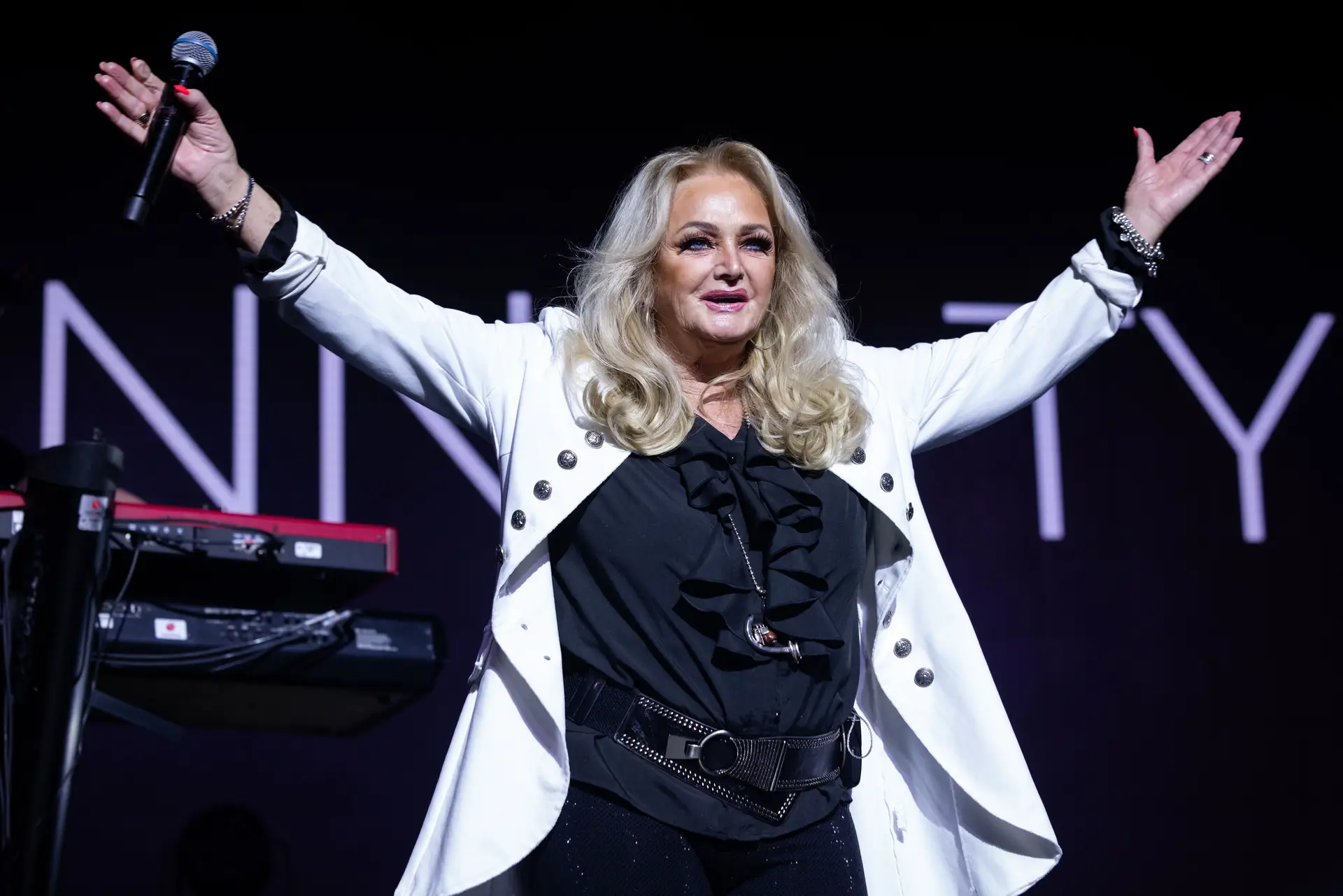 Imagem de Bonnie Tyle em concerto
